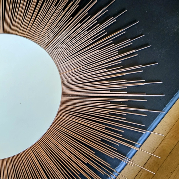 35" ROSE GOLD Sunburst Mirror Decorative Wall Mirror - Picture 5 of 7